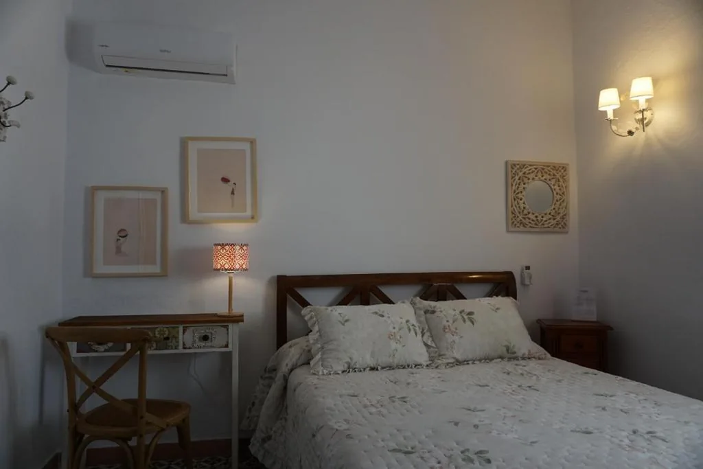 Camera Standard - 1 letto matrimoniale grande — Montserrat Casa del Mar