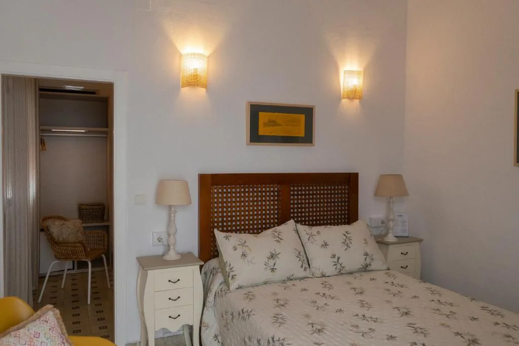 Camera Familiare con bagno privato — Montserrat Casa del Mar