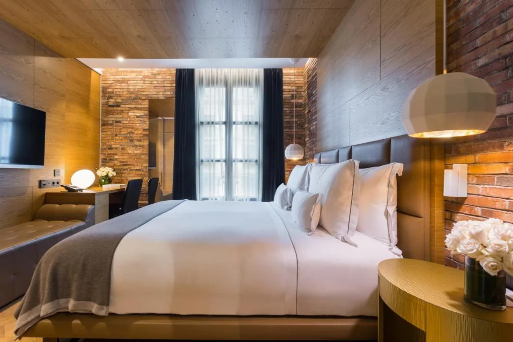 Suite — Monument Hotel