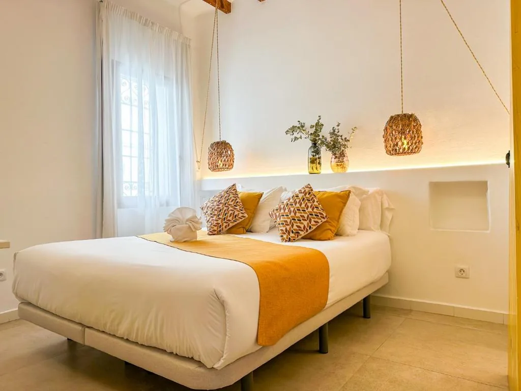 Superior Double Room - 1 or 2 Beds — Moona Hostal Altea