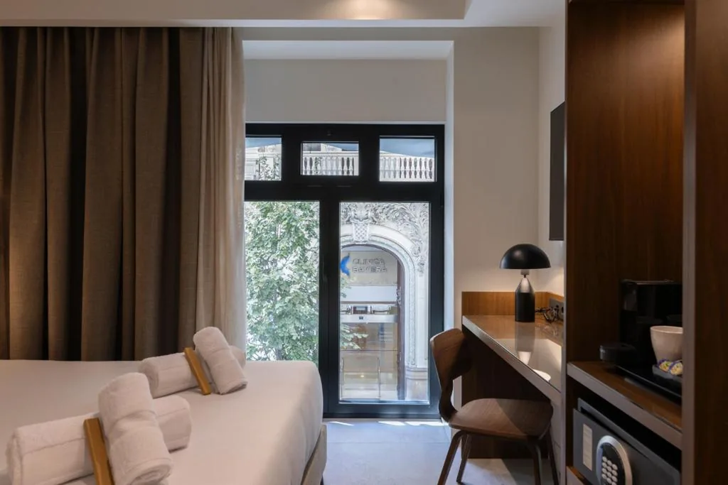 Habitación Superior - 1 cama grande — Moontels Colón