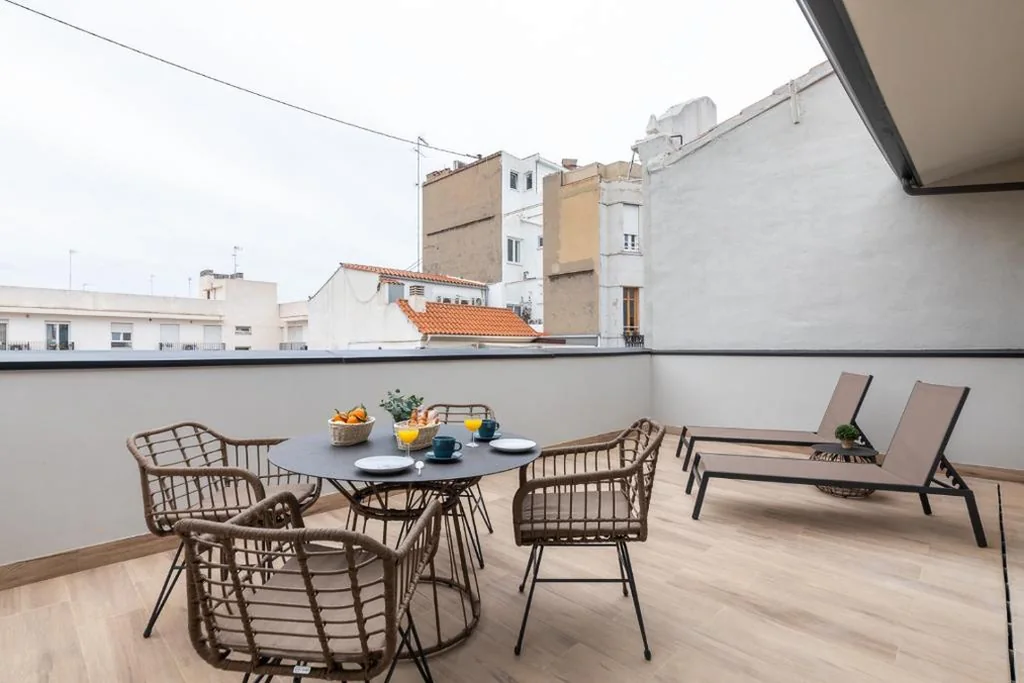Monolocale con terrazza — Moontels Mercado de Ruzafa