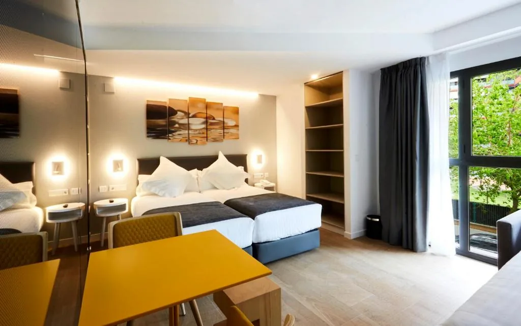 Quarto Duplo Superior (2 adultos + 1 criança) - 1 ou 2 camas — Moontels Valencia Alameda 41