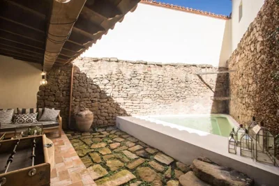 Mora de Rubielos con Piscina — Foto 9