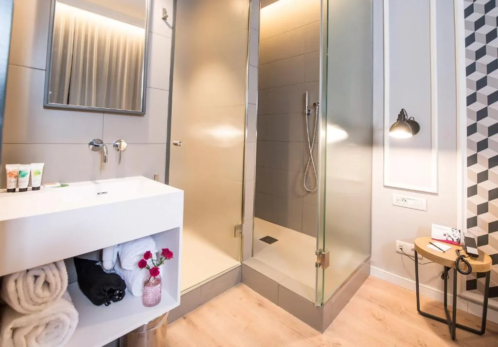 Habitación Doble con terraza — Mosaic by Ona
