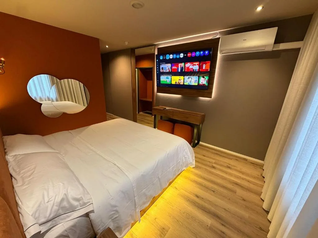 Chambre Deluxe - 1 grand lit — Motel Montecarlo