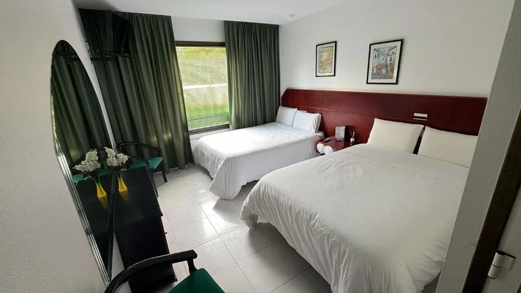 Chambre double - 2 lits doubles — Motel Montecarlo