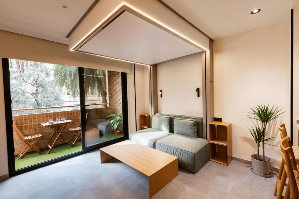 带阳台公寓 — Motus Disruptive Apartments