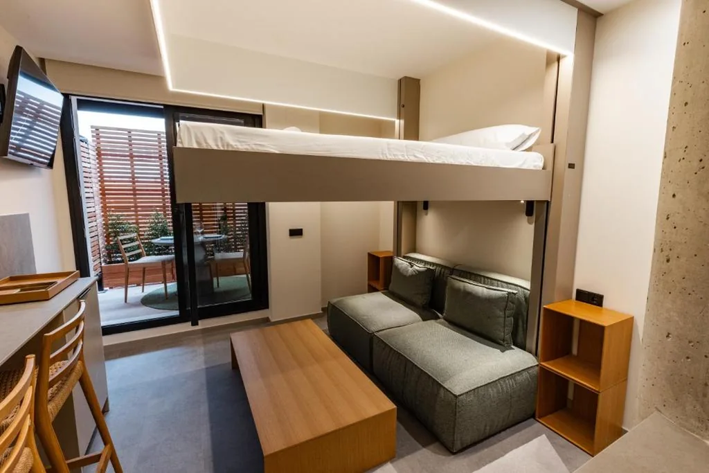 带露台公寓 — Motus Disruptive Apartments