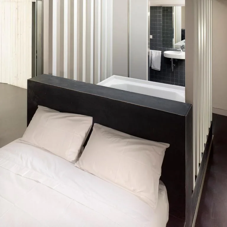 Habitación Doble Deluxe con bañera — Moure Hotel