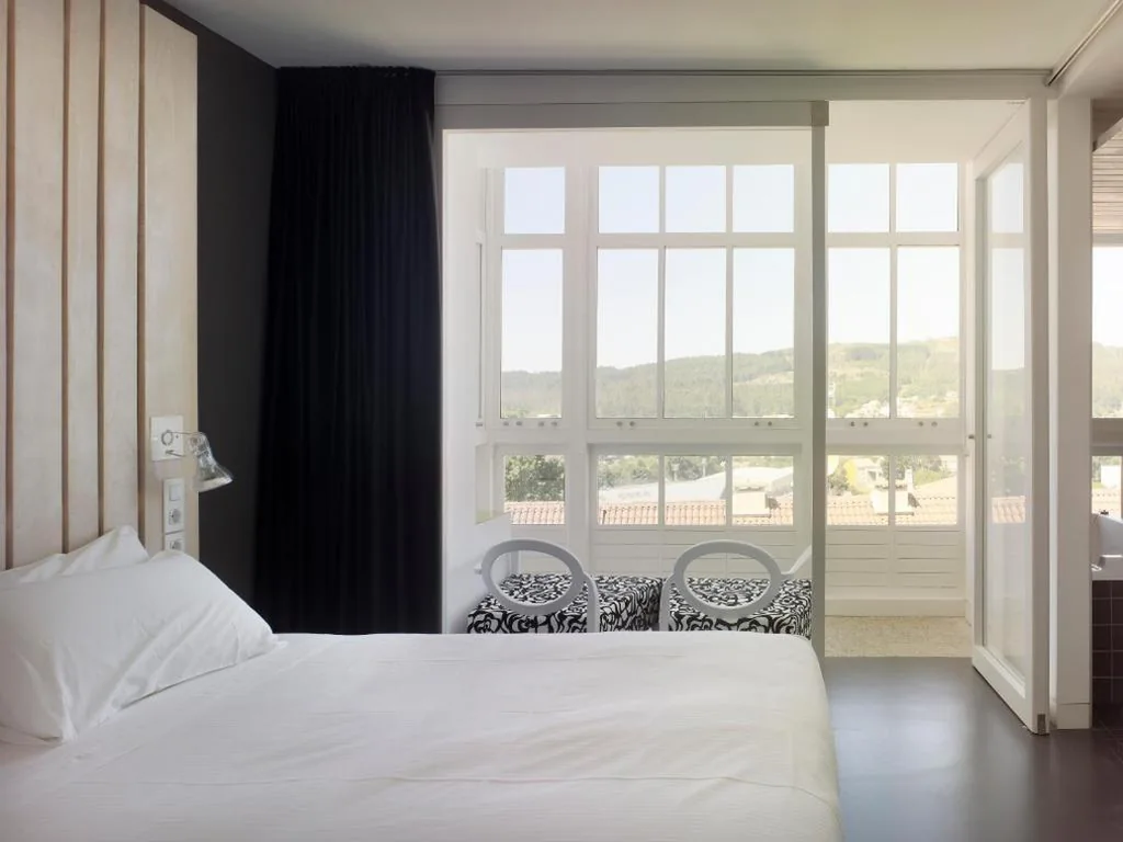 Habitación Doble Superior con bañera — Moure Hotel