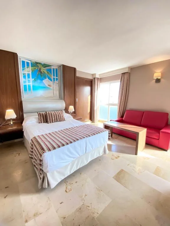 Suite Junior Estándar — MS Aguamarina Costa del Sol