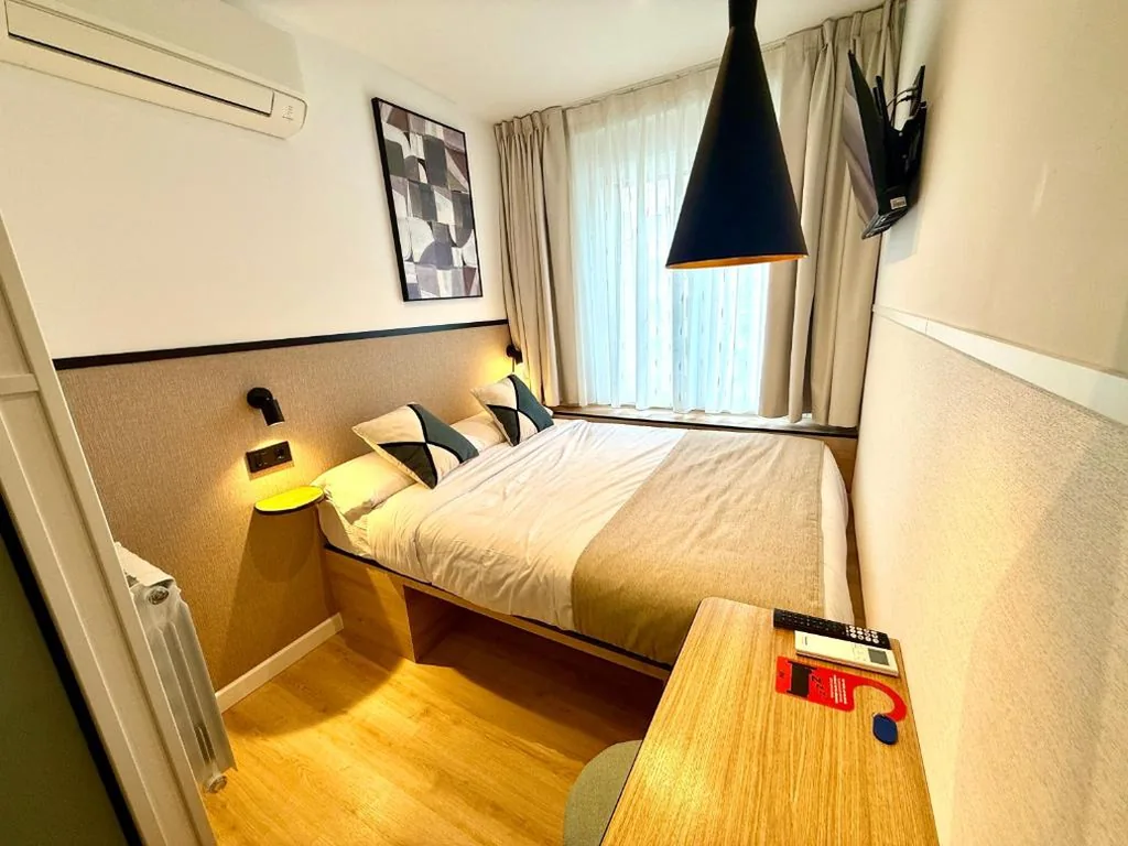 Habitación Doble Estándar — Mucho Madrid
