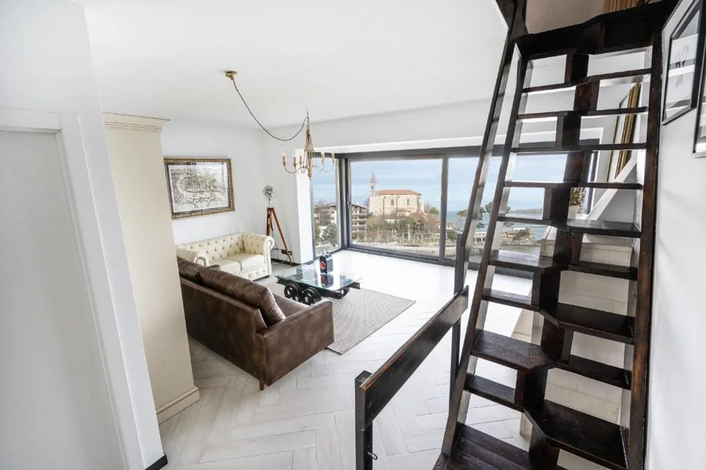 Mundaka Beachfront House