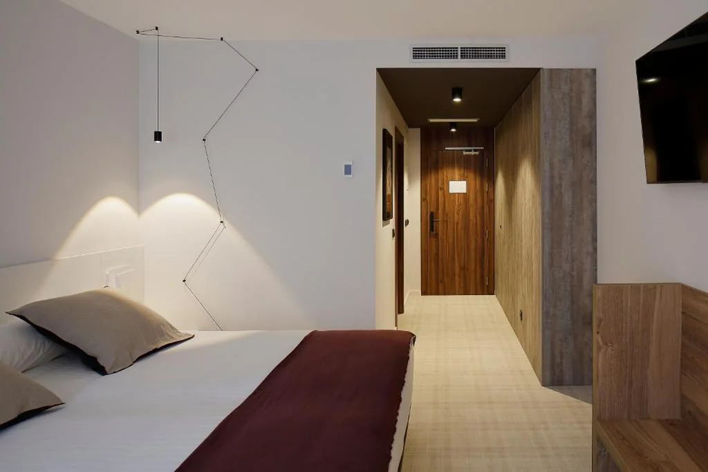 Family Room with 2 Bathrooms — Munna Hotel Boutique