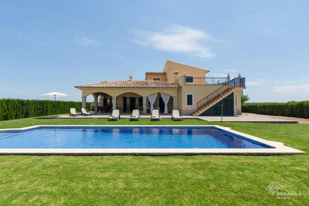 Villa — Mussol