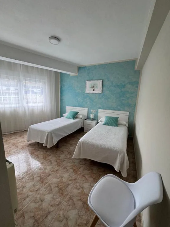 Habitación Doble con baño compartido - 2 camas — Muxia Mare
