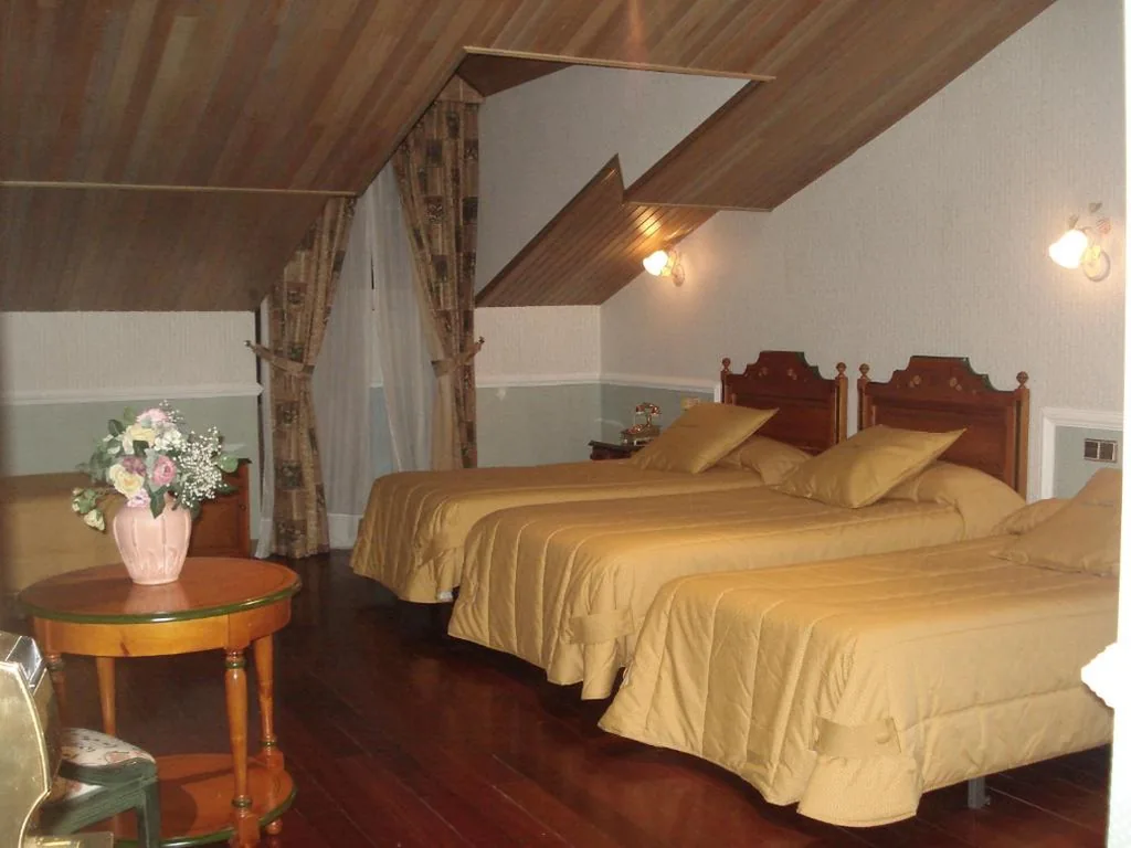Habitación Quíntuple — My Rooms City Hotel Camino de Santiago
