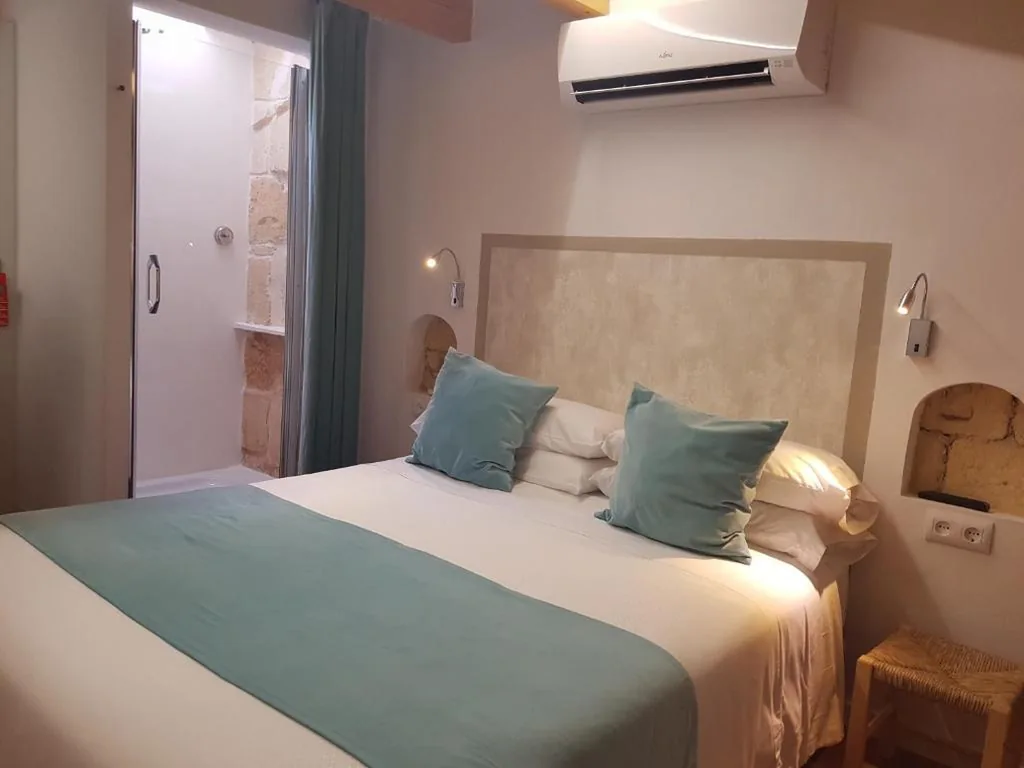 Habitación Doble Económica — My Rooms Ciutadella Adults Only by My Rooms Hotels TI