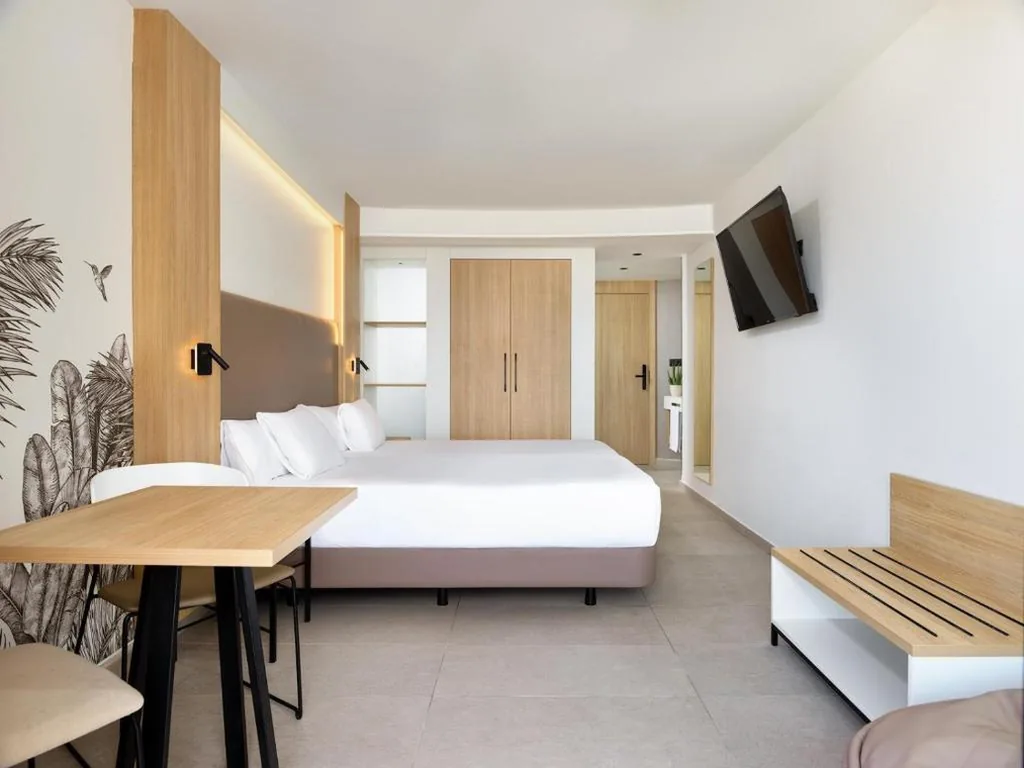 Doppelzimmer — MYND Adeje