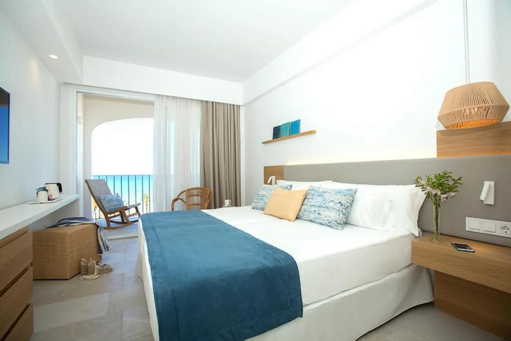 Doppelzimmer mit direktem Meerblick — Myseahouse Flamingo - Adults Only 4* Sup