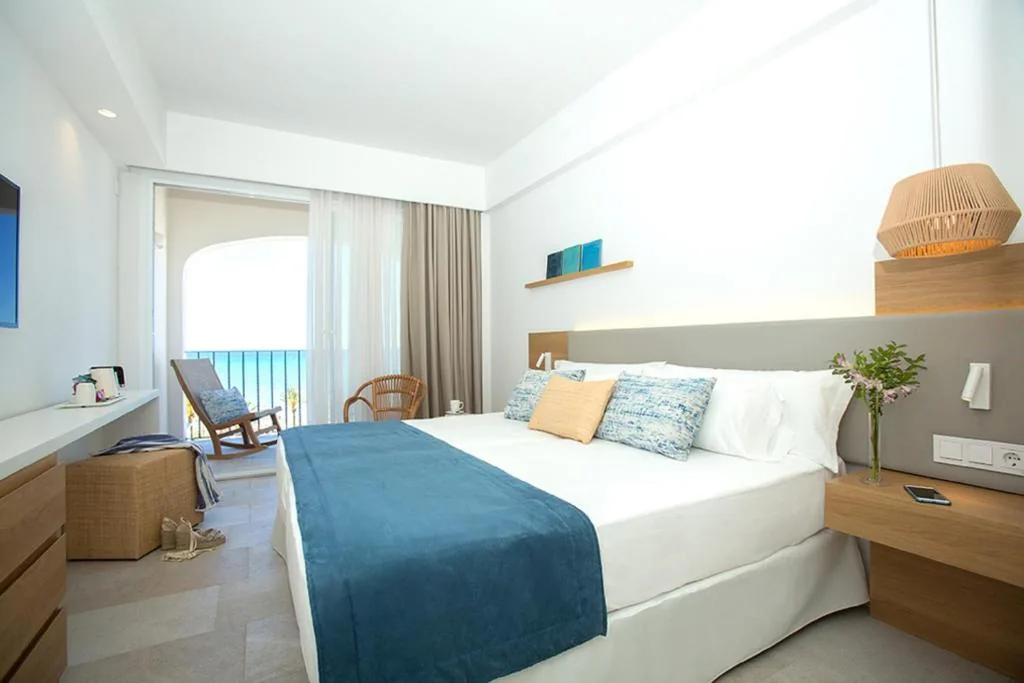 Doppelzimmer mit seitlichem Meerblick - 2 Betten — Myseahouse Flamingo - Adults Only 4* Sup