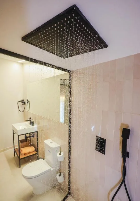 Suite — Mythic Valencia