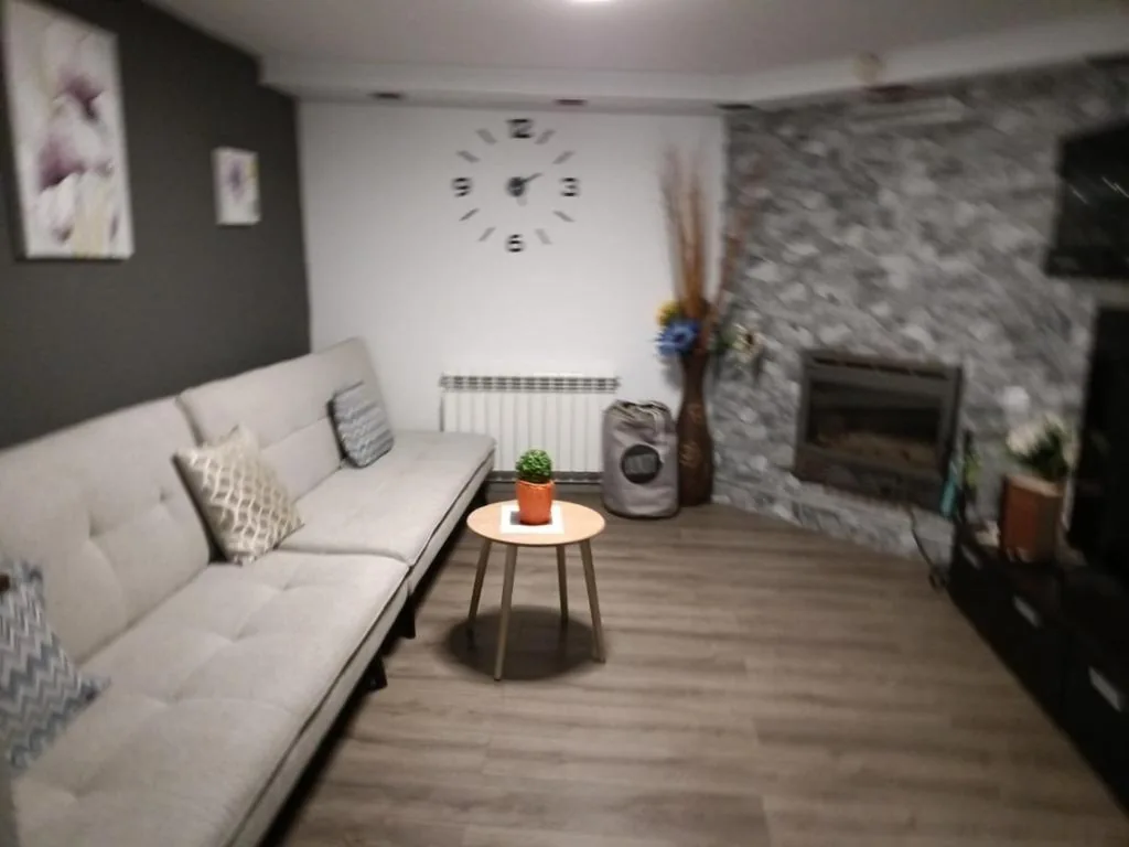 Five-Bedroom House — Nadia entre Viñas