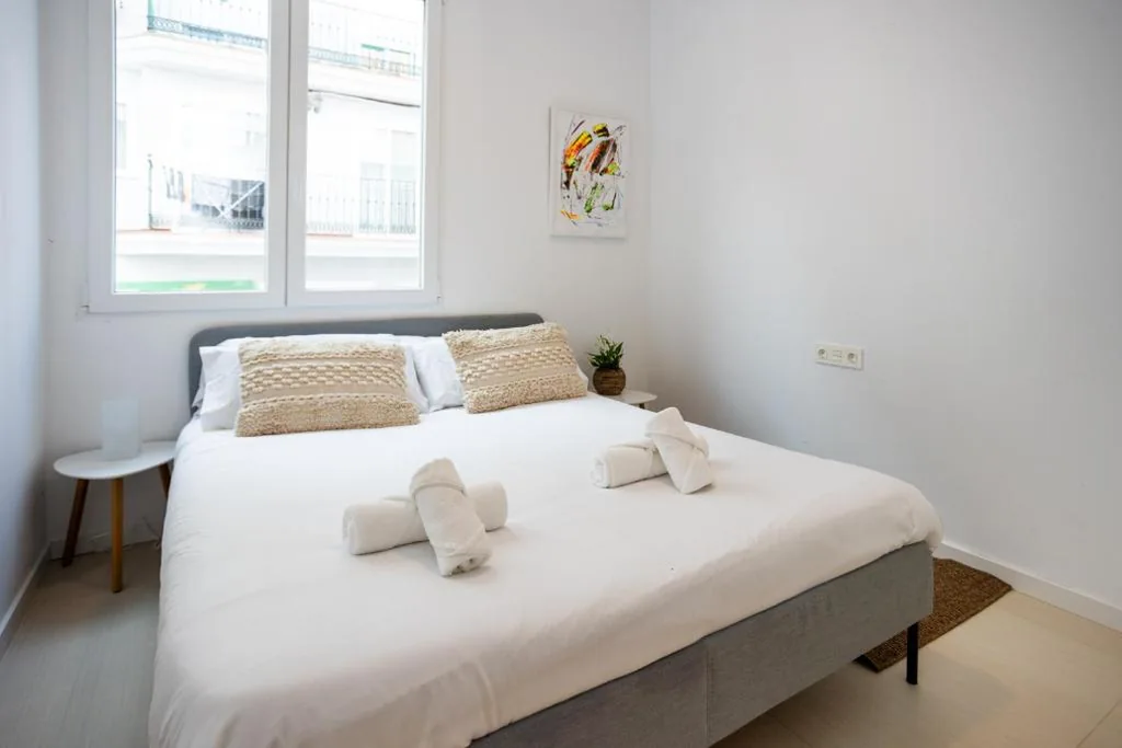 Camera doppia con bagno in comune — Naim Guest House Cala Del Moral - Adults only