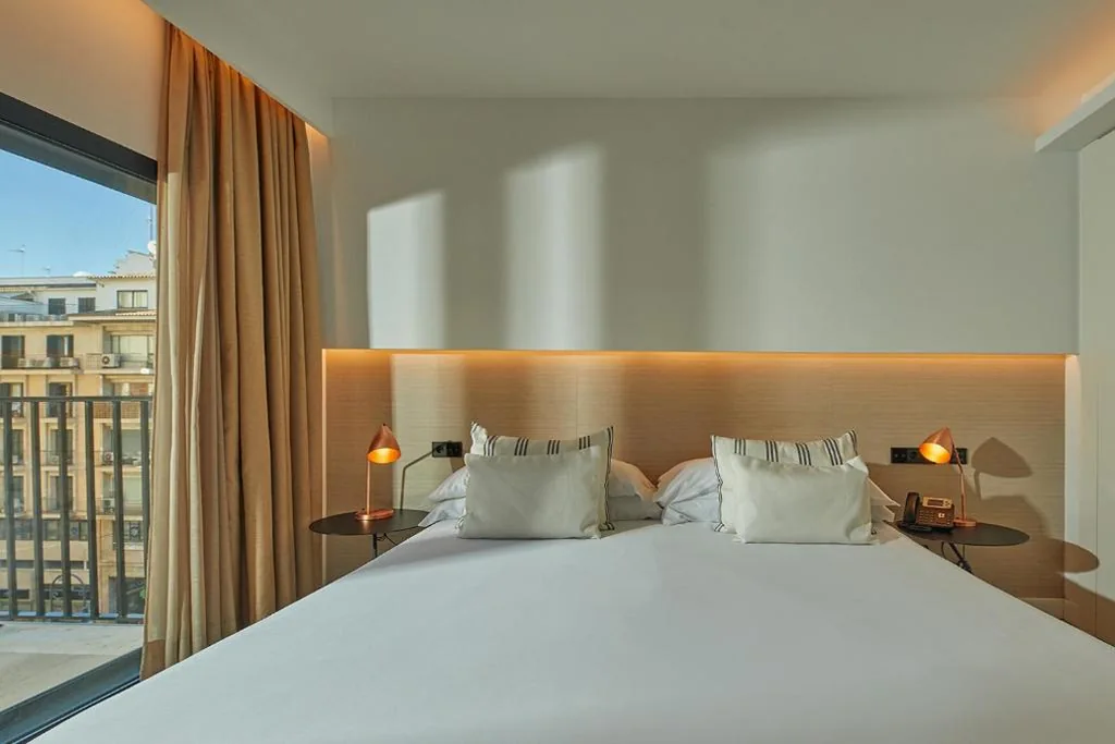 Habitación Doble con balcón — Nakar Hotel