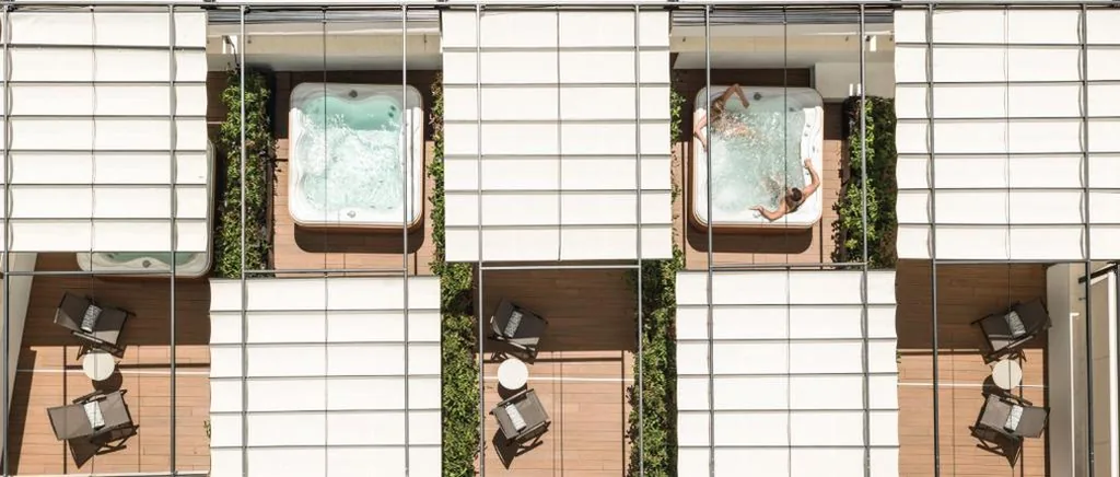 Habitación Doble Deluxe con bañera de hidromasaje y patio - 1 o 2 camas — Nakar Hotel