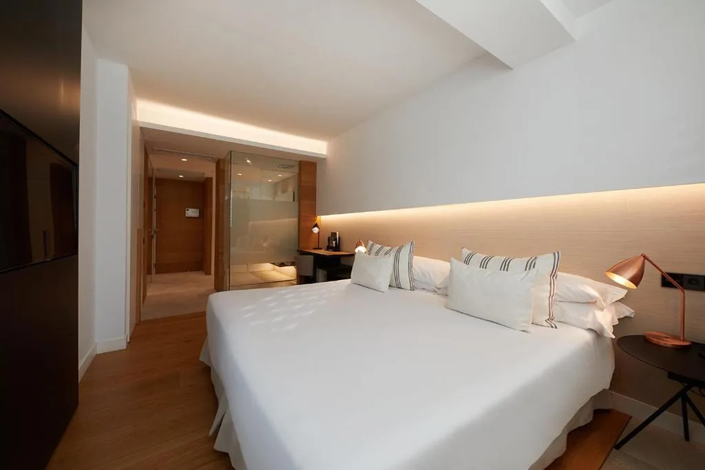 Habitación Doble Estándar - 1 o 2 camas — Nakar Hotel