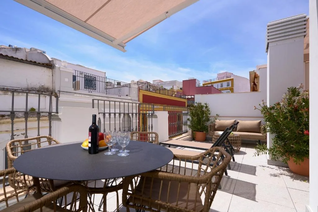 Apartment mit Terrasse — Naranjas y Limones Sevilla, by Homing U