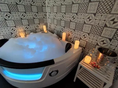 Naturalayos con jacuzzi privado — 写真 3
