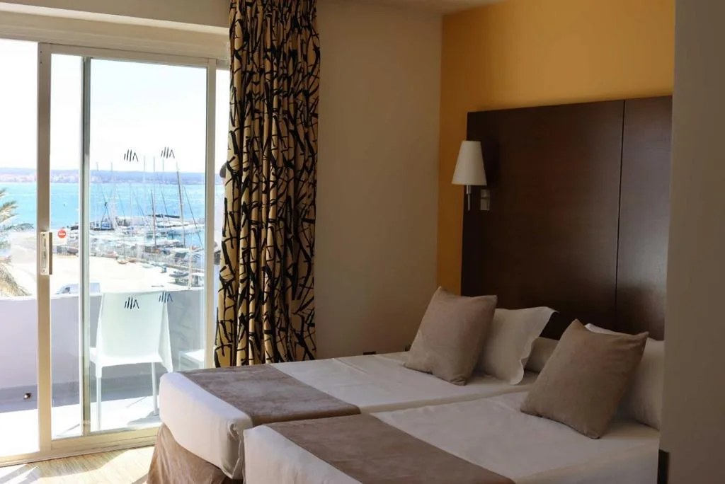 Tweepersoonskamer met Uitzicht op Zee - 2 Bedden — Nautic Hotel & Spa