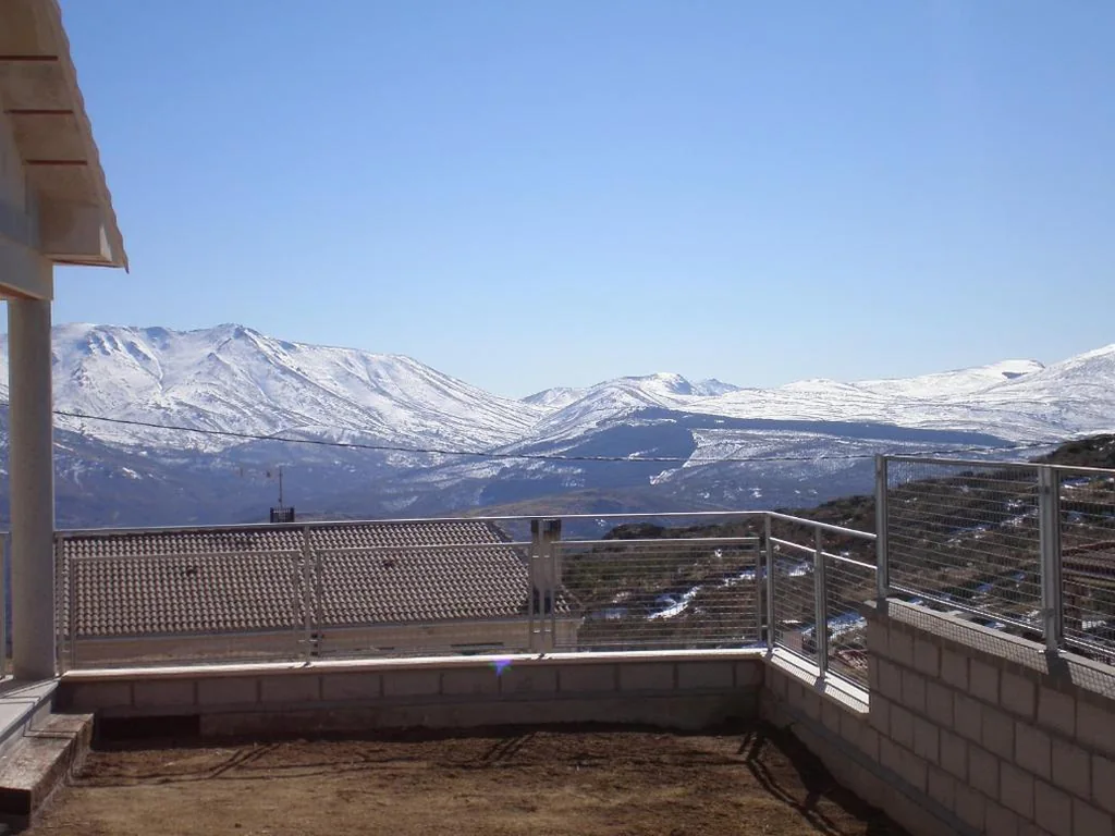 Haus mit 4 Schlafzimmern — NAVAQUESERA MIRADOR DE GREDOS