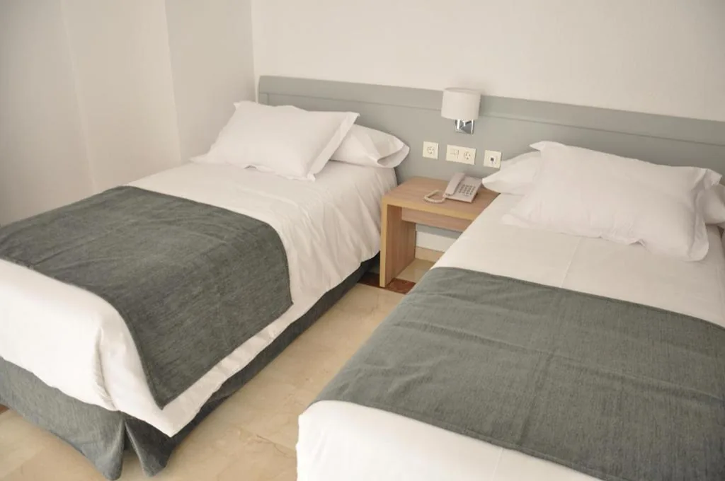 Camera Doppia Standard — NEO HOTEL