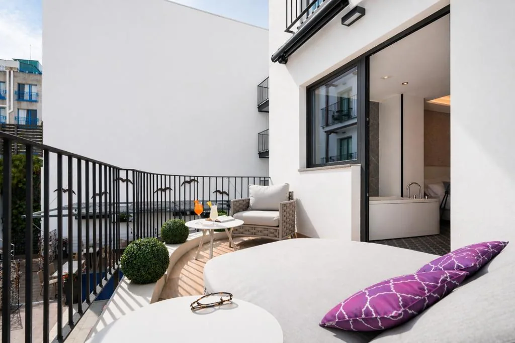 Premium-Doppelzimmer mit Innenwhirlpool und Terrasse — Neptuno Hotel & SPA 4 Sup