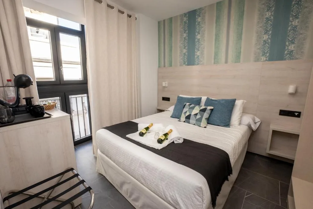 Camera doppia — NERJA-CENTRO-JACUZZI- MIRADOR DE LA ERMITA- Adults Recommended
