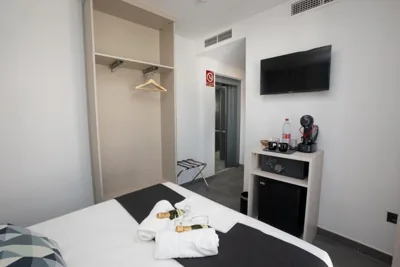 NERJA-CENTRO-JACUZZI- MIRADOR DE LA ERMITA- Adults Recommended — foto 4