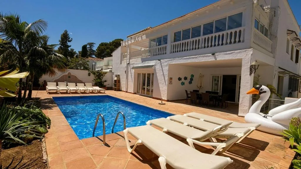 Villa — Nerja Paradise Rentals - Villa Almassora