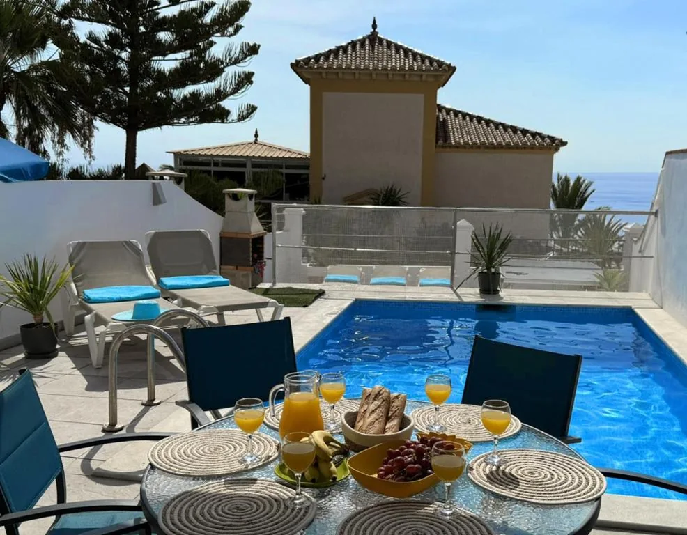ヴィラ — Nerja Paradise Rentals - Villa Azalea