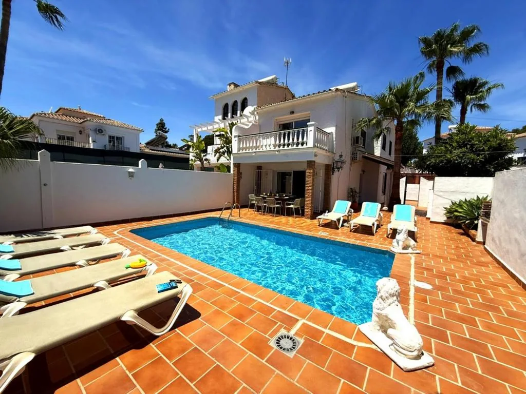 Villa — Nerja Paradise Rentals - Villa Los Leones