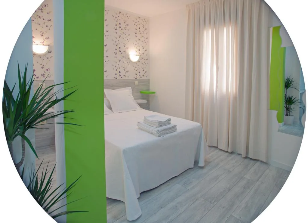 Habitación Doble con baño privado - 1 o 2 camas — Nersan