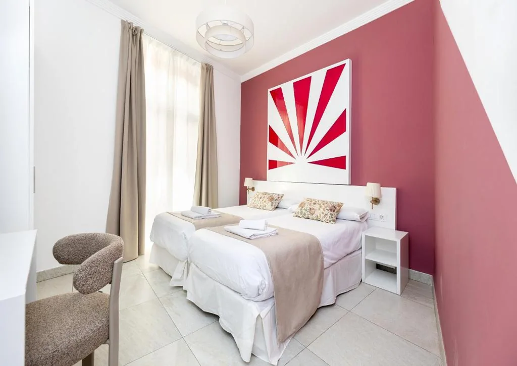 Habitación Doble Exterior — Nest Style Granada