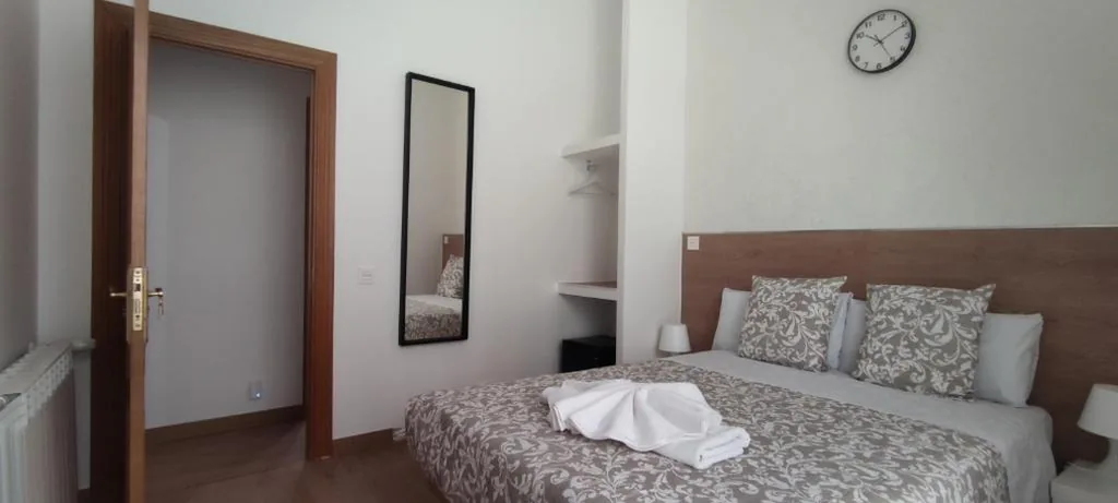 Quarto Duplo com varanda e casa de banho privativa exterior — New Go Inn