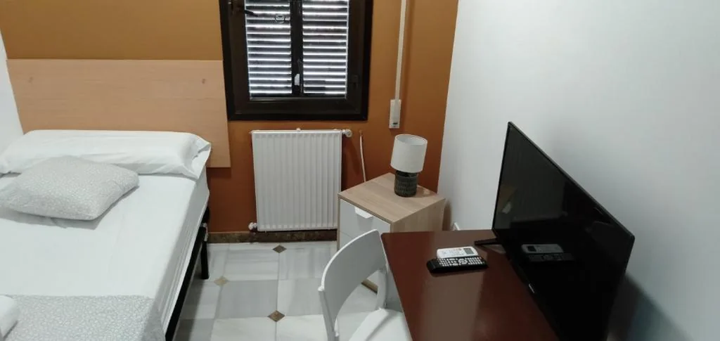 共用バスルーム付きシングルルーム — New Hortaleza Coliving