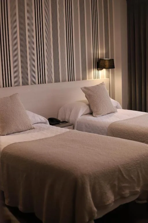 Superior Tweepersoonskamer met 2 Bedden — New Hotel Colon