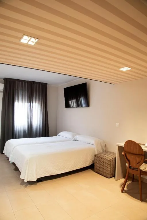 New Hotel Colon