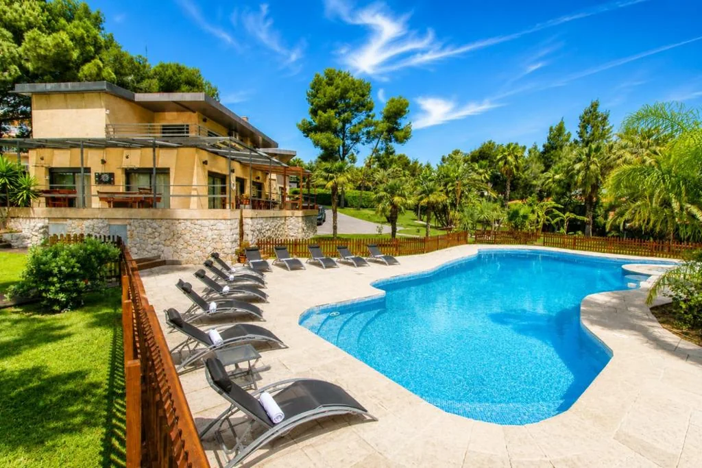 Villa con piscina privata — New Play Lake Villa